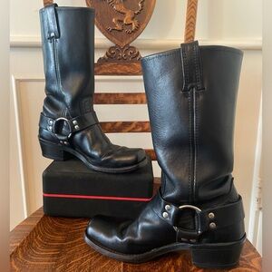 FRYE Black Harness 12R Classic Boots